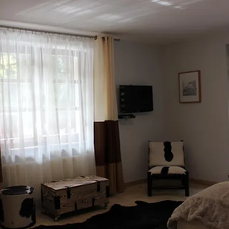 Δωμάτια σε οικογενειακή κατοικία Gorska